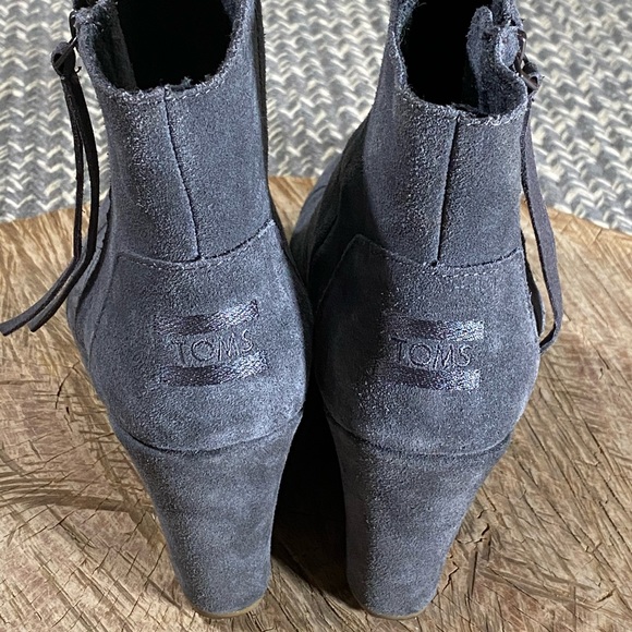TOMS Desert Suede Wedge Bootie Dark Gray Size 7.5 - Picture 6 of 14